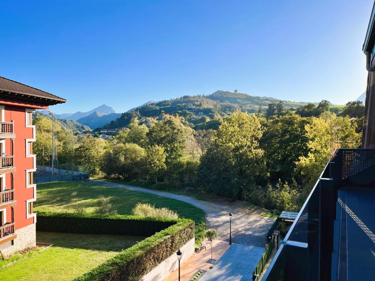 Cangas De Onis A Orillas Del Rio Sella Екстер'єр фото